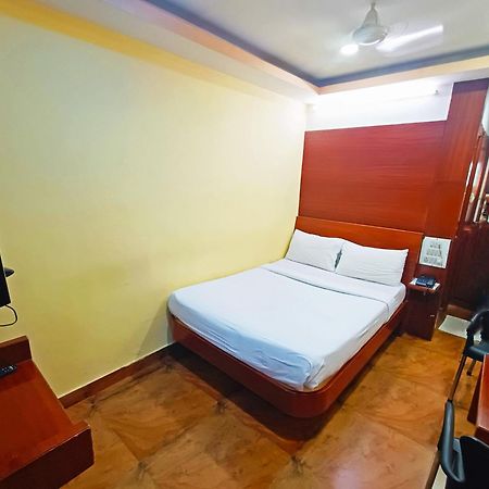 Pavithra Paradise Hotel Бангалор Екстериор снимка