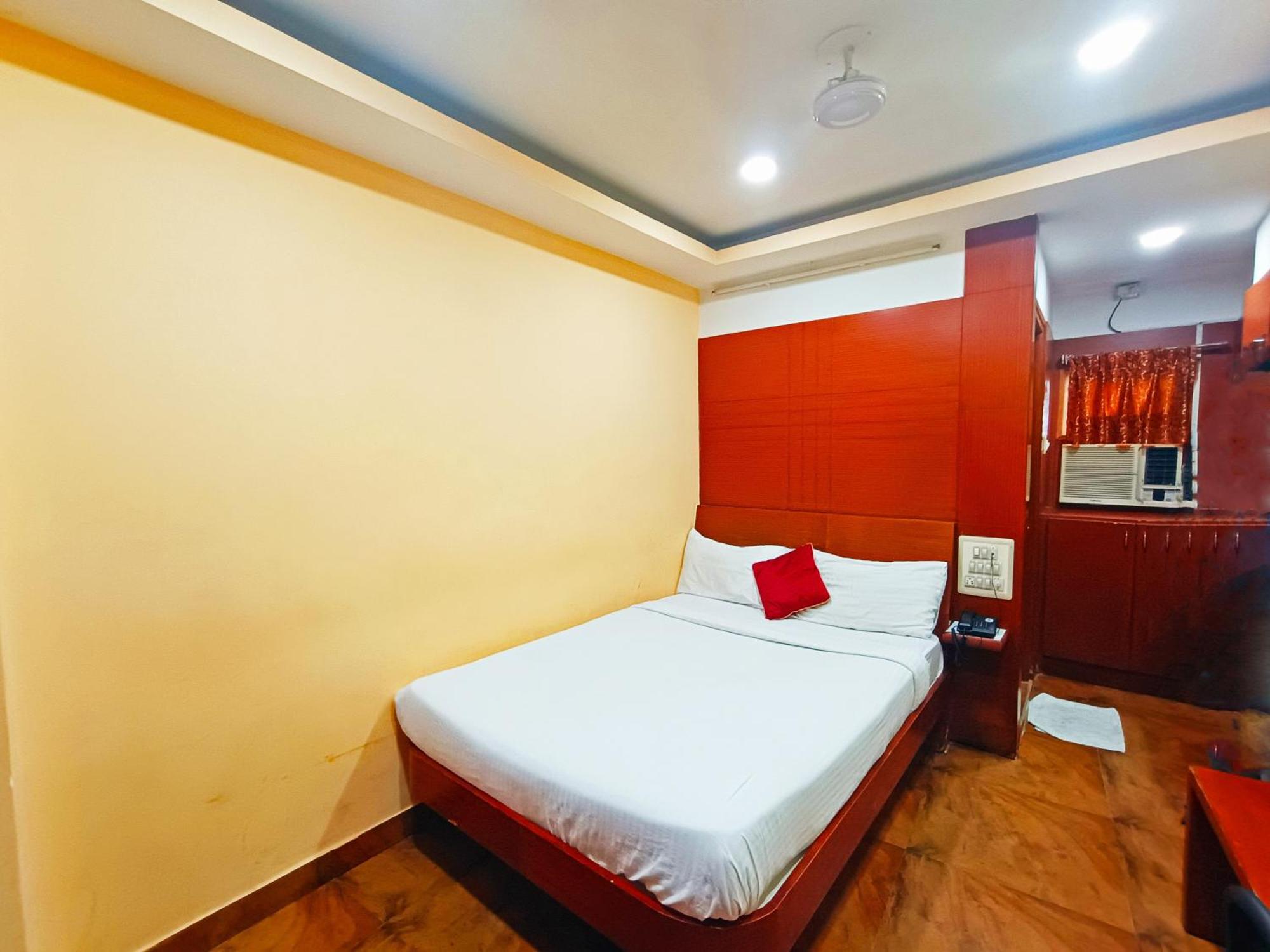 Pavithra Paradise Hotel Бангалор Екстериор снимка