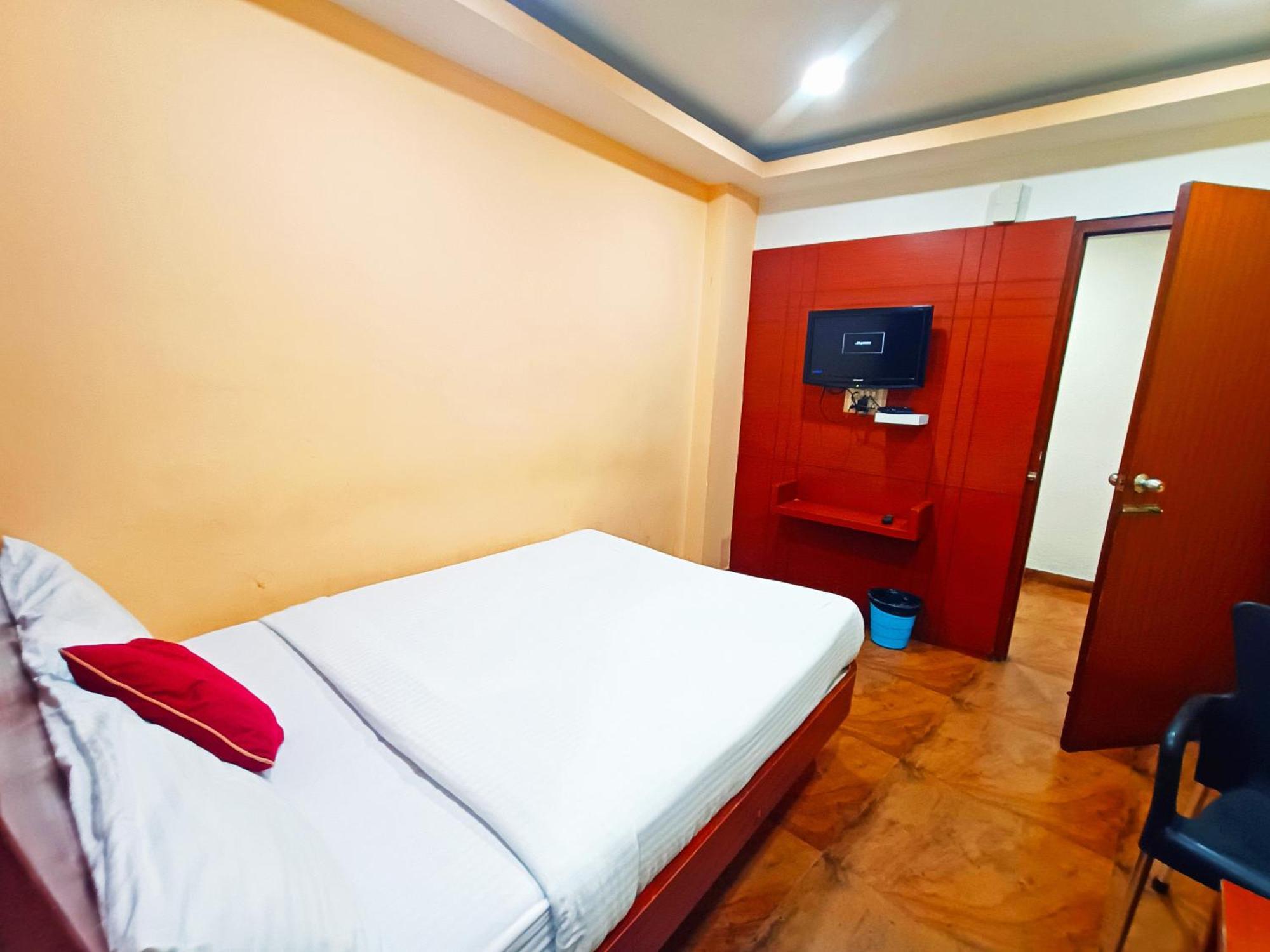 Pavithra Paradise Hotel Бангалор Екстериор снимка