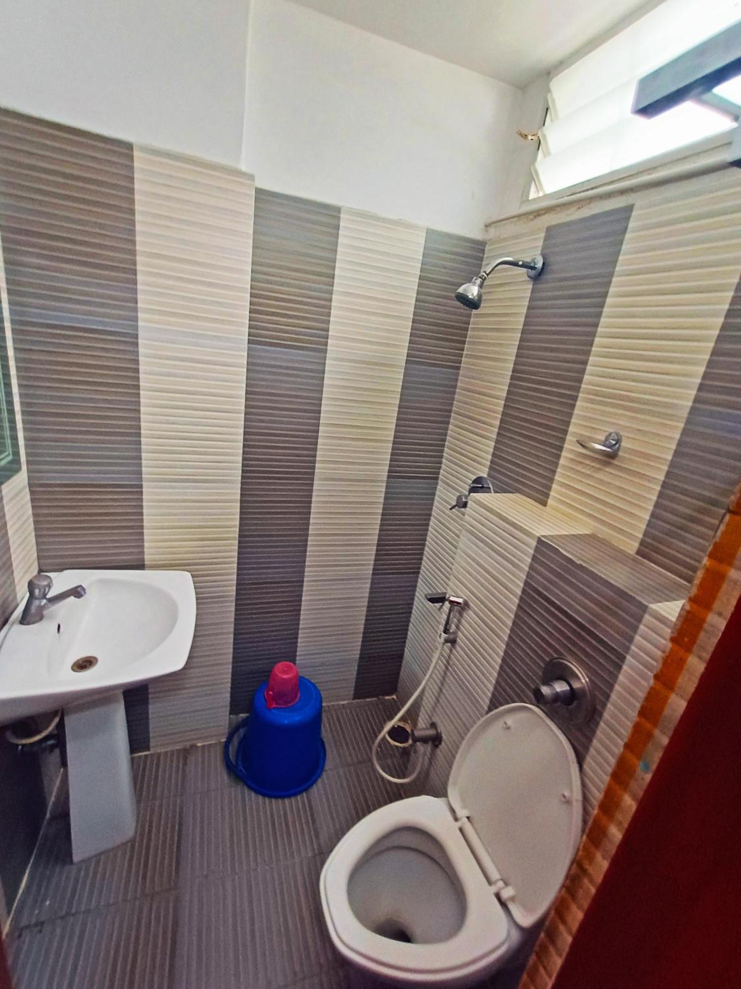 Pavithra Paradise Hotel Бангалор Екстериор снимка