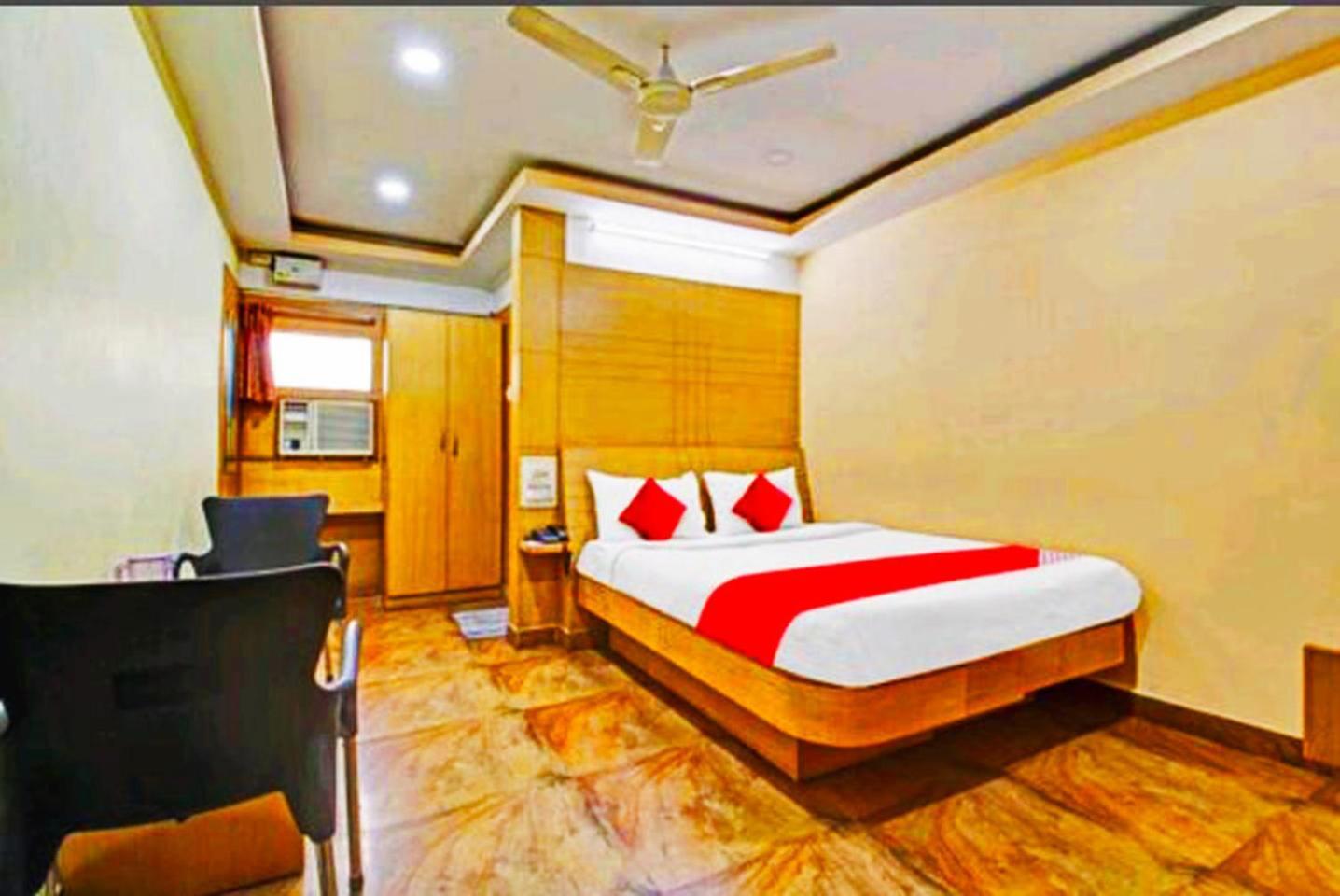 Pavithra Paradise Hotel Бангалор Екстериор снимка