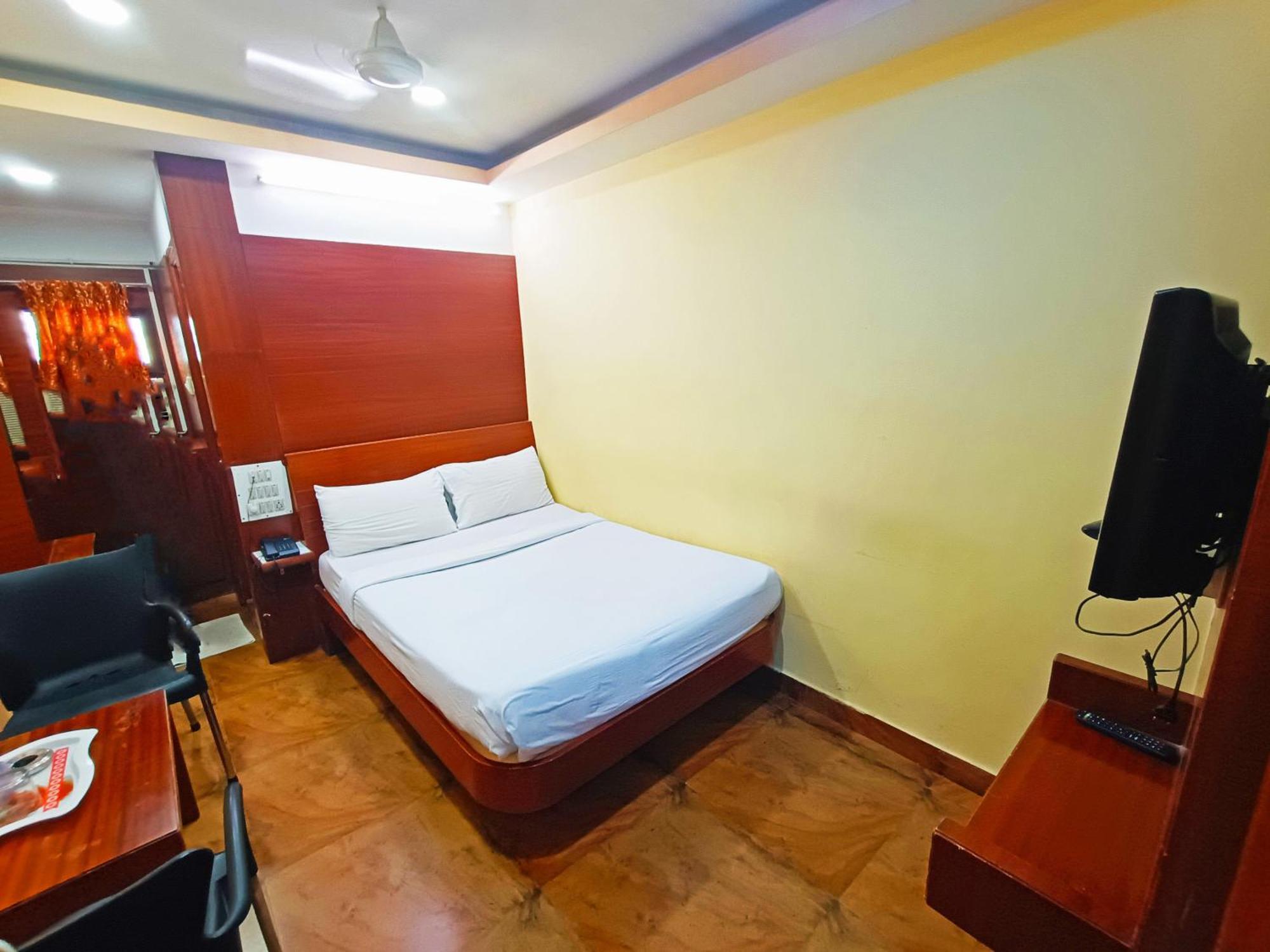 Pavithra Paradise Hotel Бангалор Екстериор снимка